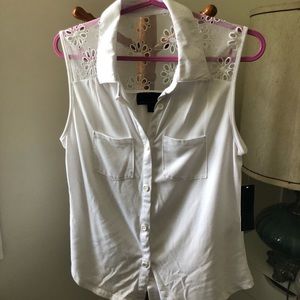 Attention Lace Collared Tank